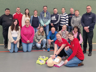 Zweiter Defibrillator für den TuS Stu-Sie